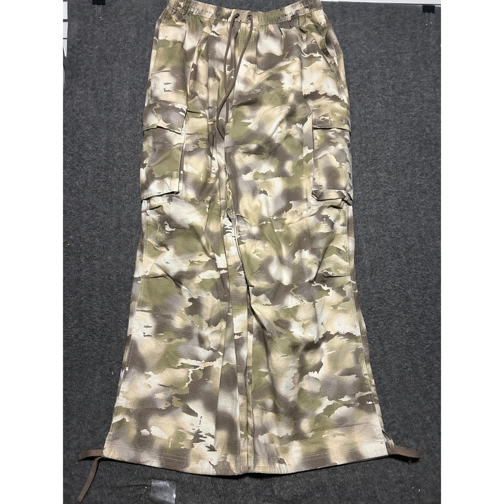Nike Sportswear Oversized Baggy Camo Cargo Pants. L HM9015-104 womens